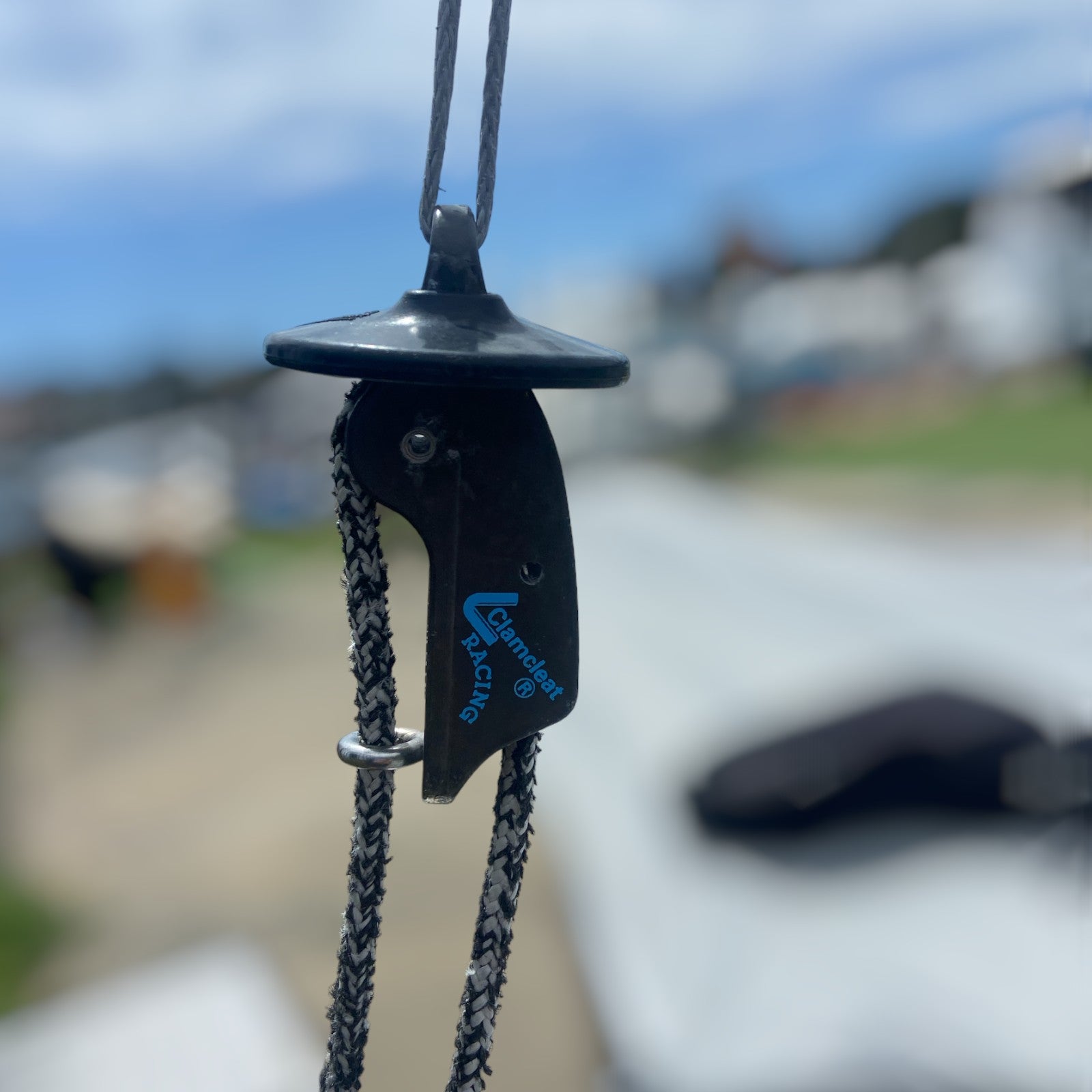 ClamCleat Trapeze Guide